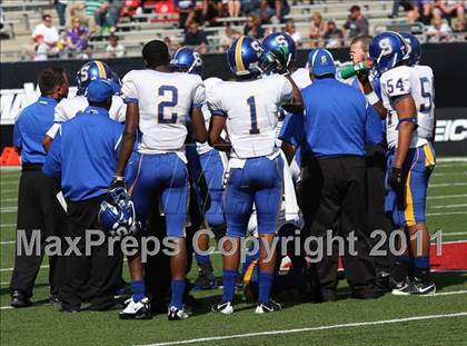 Thumbnail 3 in Oscar Smith vs. Pickerington Central (Kirk Herbstreit National Kickoff Classic) photogallery.
