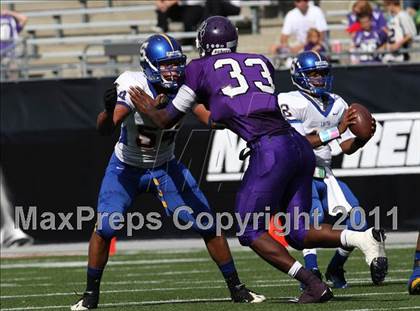 Thumbnail 3 in Oscar Smith vs. Pickerington Central (Kirk Herbstreit National Kickoff Classic) photogallery.