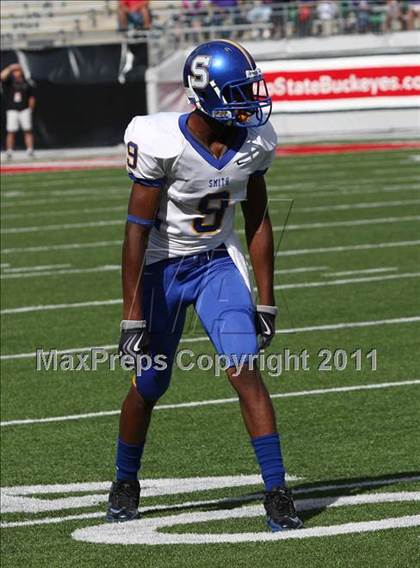 Thumbnail 3 in Oscar Smith vs. Pickerington Central (Kirk Herbstreit National Kickoff Classic) photogallery.