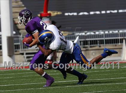 Thumbnail 3 in Oscar Smith vs. Pickerington Central (Kirk Herbstreit National Kickoff Classic) photogallery.
