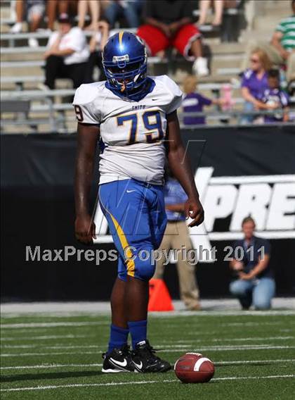 Thumbnail 3 in Oscar Smith vs. Pickerington Central (Kirk Herbstreit National Kickoff Classic) photogallery.
