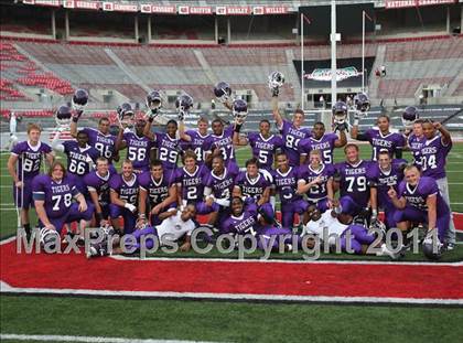 Thumbnail 1 in Oscar Smith vs. Pickerington Central (Kirk Herbstreit National Kickoff Classic) photogallery.