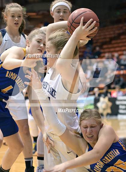 Thumbnail 2 in Forest Lake Christian vs. Ripon Christian (CIF SJS D6 Final) photogallery.