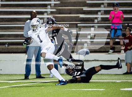 Thumbnail 3 in Wylie East vs Rowlett photogallery.