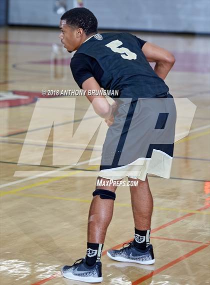 Thumbnail 2 in Chavez vs. Kennedy (Cordova Christmas Classic) photogallery.