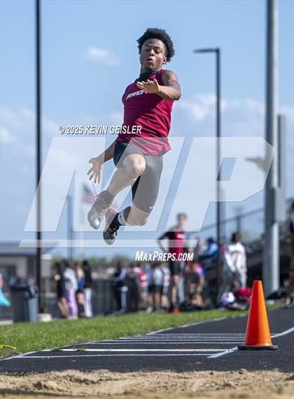 Thumbnail 2 in SEC Conference Meet photogallery.