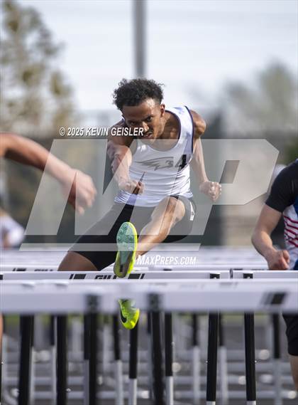 Thumbnail 2 in SEC Conference Meet photogallery.