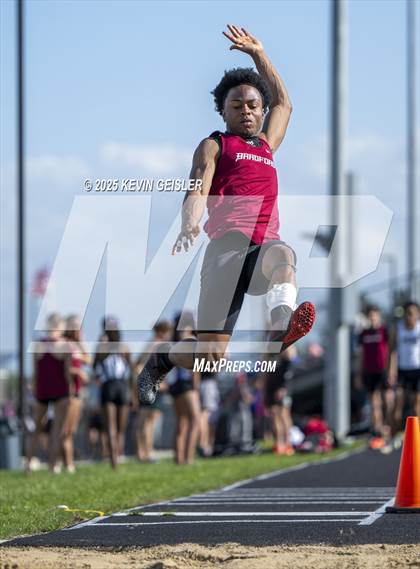 Thumbnail 3 in SEC Conference Meet photogallery.