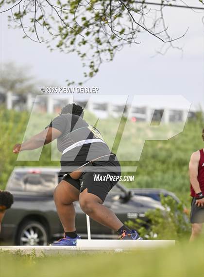 Thumbnail 3 in SEC Conference Meet photogallery.
