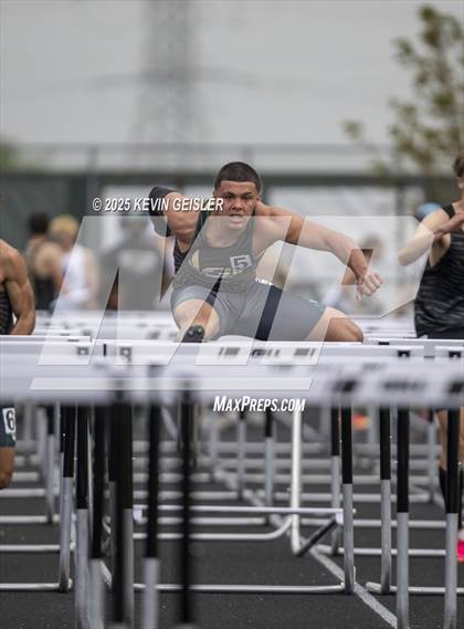 Thumbnail 2 in SEC Conference Meet photogallery.