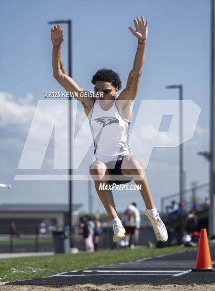 Thumbnail 2 in SEC Conference Meet photogallery.