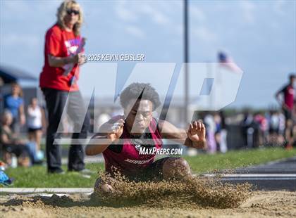 Thumbnail 2 in SEC Conference Meet photogallery.