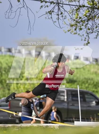 Thumbnail 2 in SEC Conference Meet photogallery.