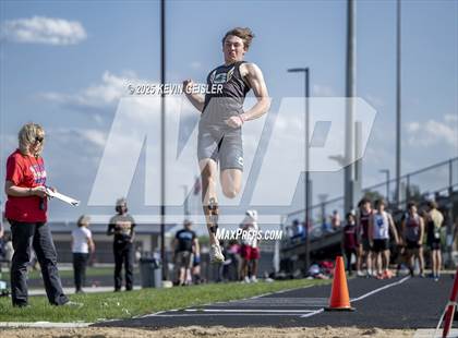 Thumbnail 3 in SEC Conference Meet photogallery.