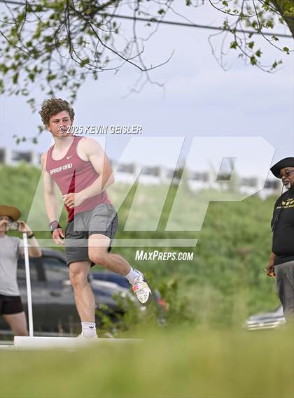 Thumbnail 3 in SEC Conference Meet photogallery.
