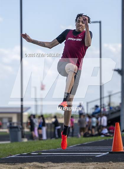 Thumbnail 3 in SEC Conference Meet photogallery.