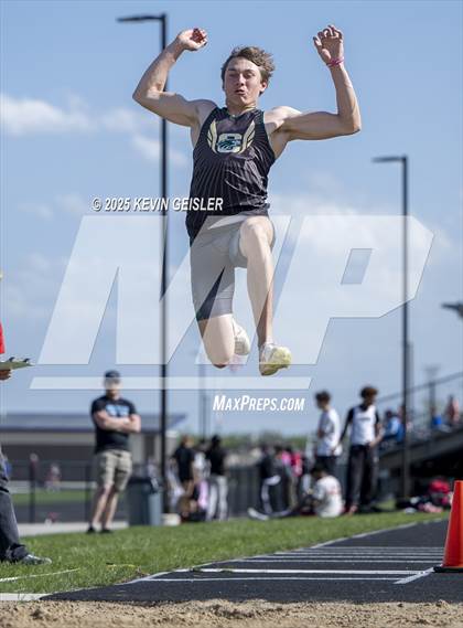 Thumbnail 1 in SEC Conference Meet photogallery.