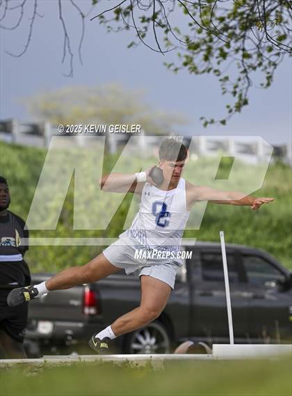 Thumbnail 3 in SEC Conference Meet photogallery.
