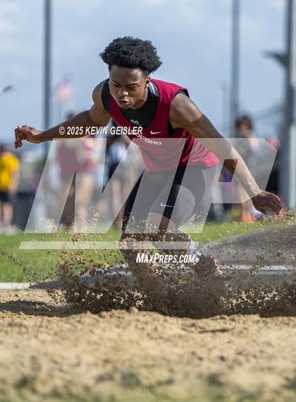 Thumbnail 2 in SEC Conference Meet photogallery.