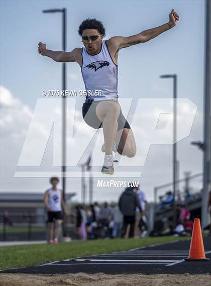 Thumbnail 1 in SEC Conference Meet photogallery.