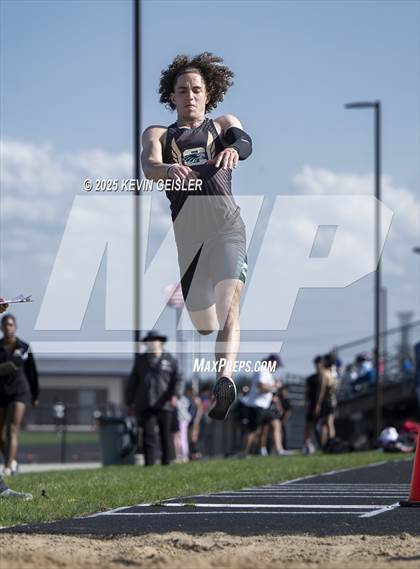 Thumbnail 2 in SEC Conference Meet photogallery.