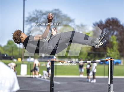 Thumbnail 2 in SEC Conference Meet photogallery.