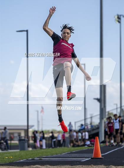 Thumbnail 3 in SEC Conference Meet photogallery.