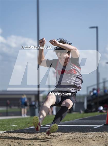 Thumbnail 2 in SEC Conference Meet photogallery.