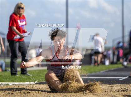 Thumbnail 2 in SEC Conference Meet photogallery.