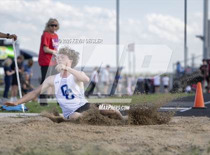 Thumbnail 3 in SEC Conference Meet photogallery.