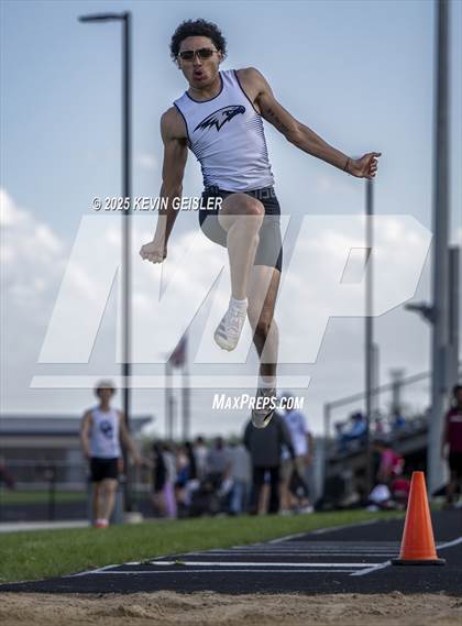Thumbnail 3 in SEC Conference Meet photogallery.