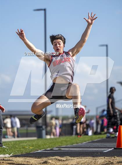Thumbnail 3 in SEC Conference Meet photogallery.