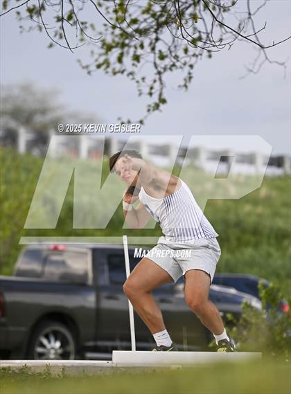 Thumbnail 2 in SEC Conference Meet photogallery.