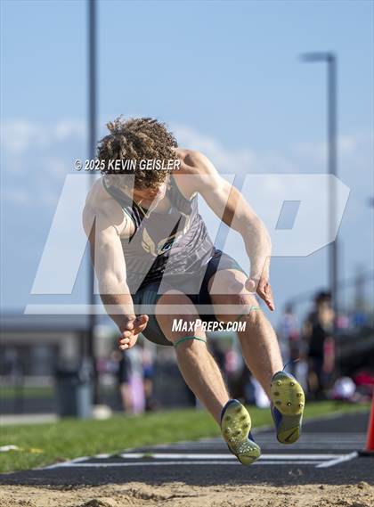 Thumbnail 1 in SEC Conference Meet photogallery.