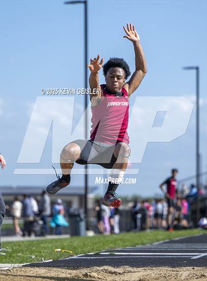 Thumbnail 2 in SEC Conference Meet photogallery.