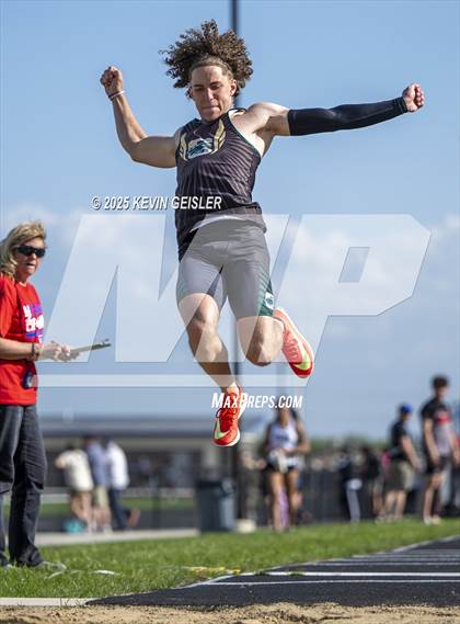 Thumbnail 2 in SEC Conference Meet photogallery.