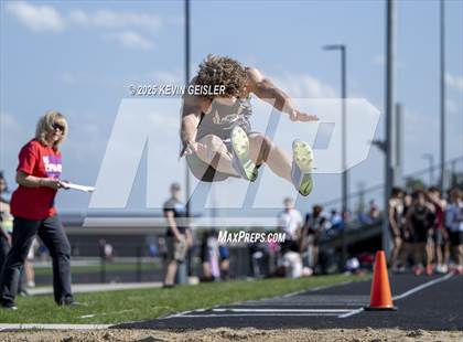 Thumbnail 3 in SEC Conference Meet photogallery.