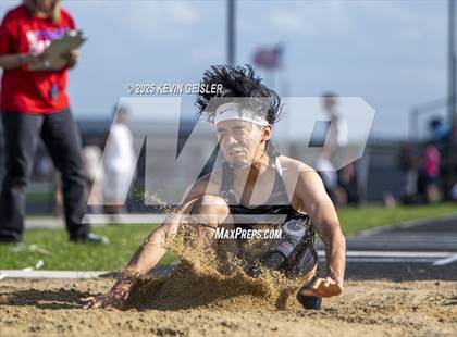 Thumbnail 3 in SEC Conference Meet photogallery.