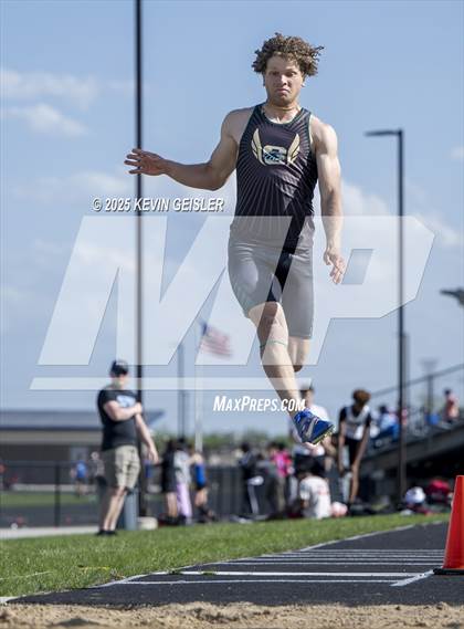 Thumbnail 2 in SEC Conference Meet photogallery.