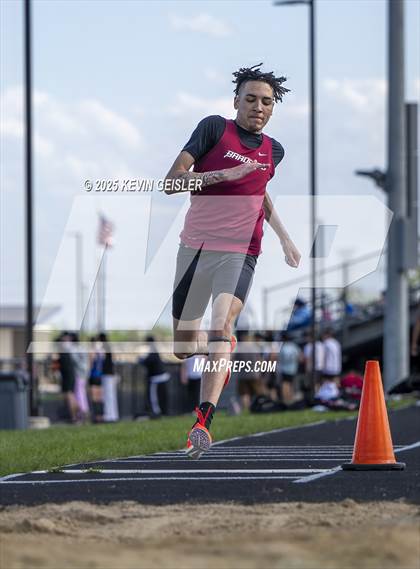 Thumbnail 2 in SEC Conference Meet photogallery.