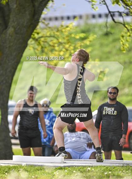 Thumbnail 2 in SEC Conference Meet photogallery.