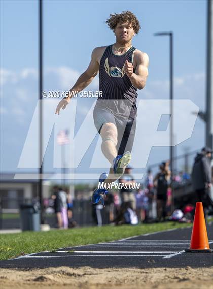 Thumbnail 1 in SEC Conference Meet photogallery.