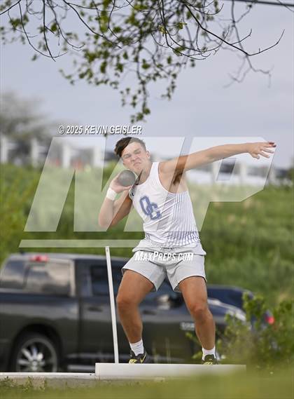 Thumbnail 3 in SEC Conference Meet photogallery.