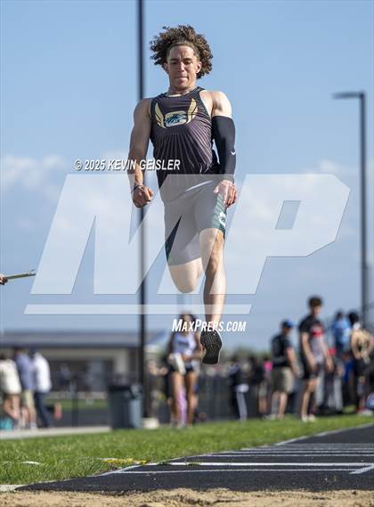 Thumbnail 3 in SEC Conference Meet photogallery.