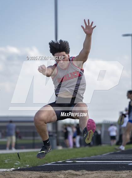 Thumbnail 2 in SEC Conference Meet photogallery.