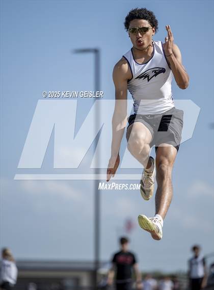 Thumbnail 2 in SEC Conference Meet photogallery.