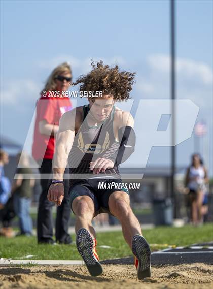 Thumbnail 2 in SEC Conference Meet photogallery.