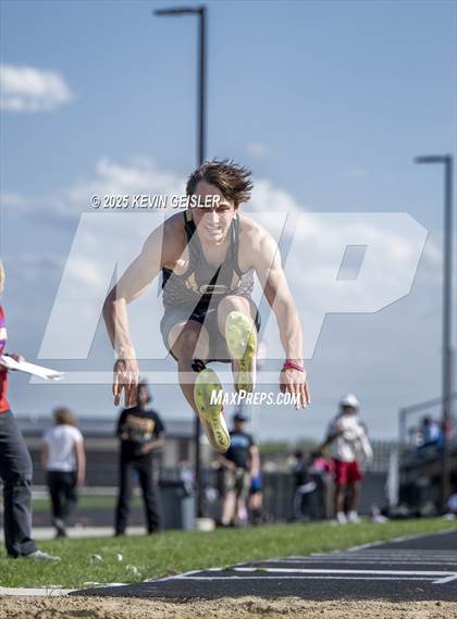 Thumbnail 1 in SEC Conference Meet photogallery.