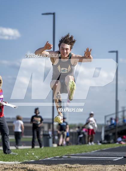 Thumbnail 3 in SEC Conference Meet photogallery.