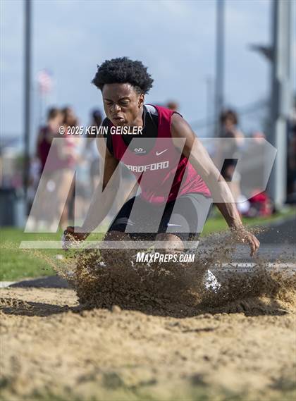 Thumbnail 1 in SEC Conference Meet photogallery.